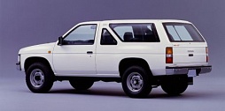 Фотография Nissan Terrano YD21 3D / 5D 1989-1995